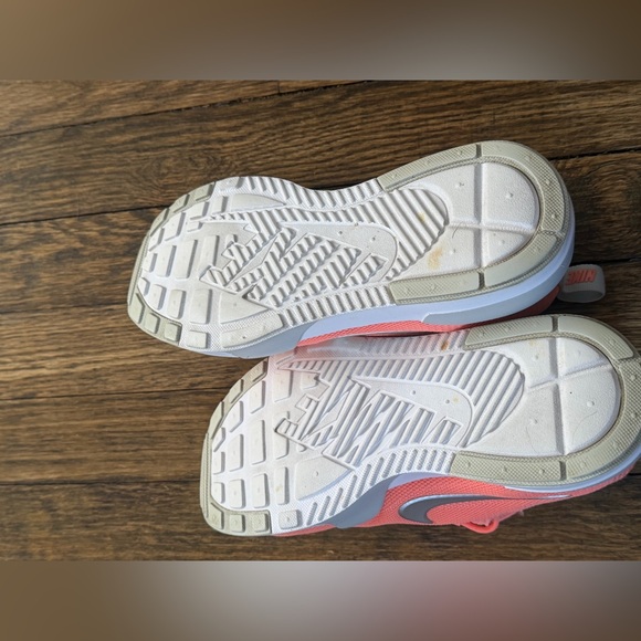 NIKE Ashin Modern Youth Size 5.5Y Pink Metallic Silver Running/Casual - Picture 4 of 6
